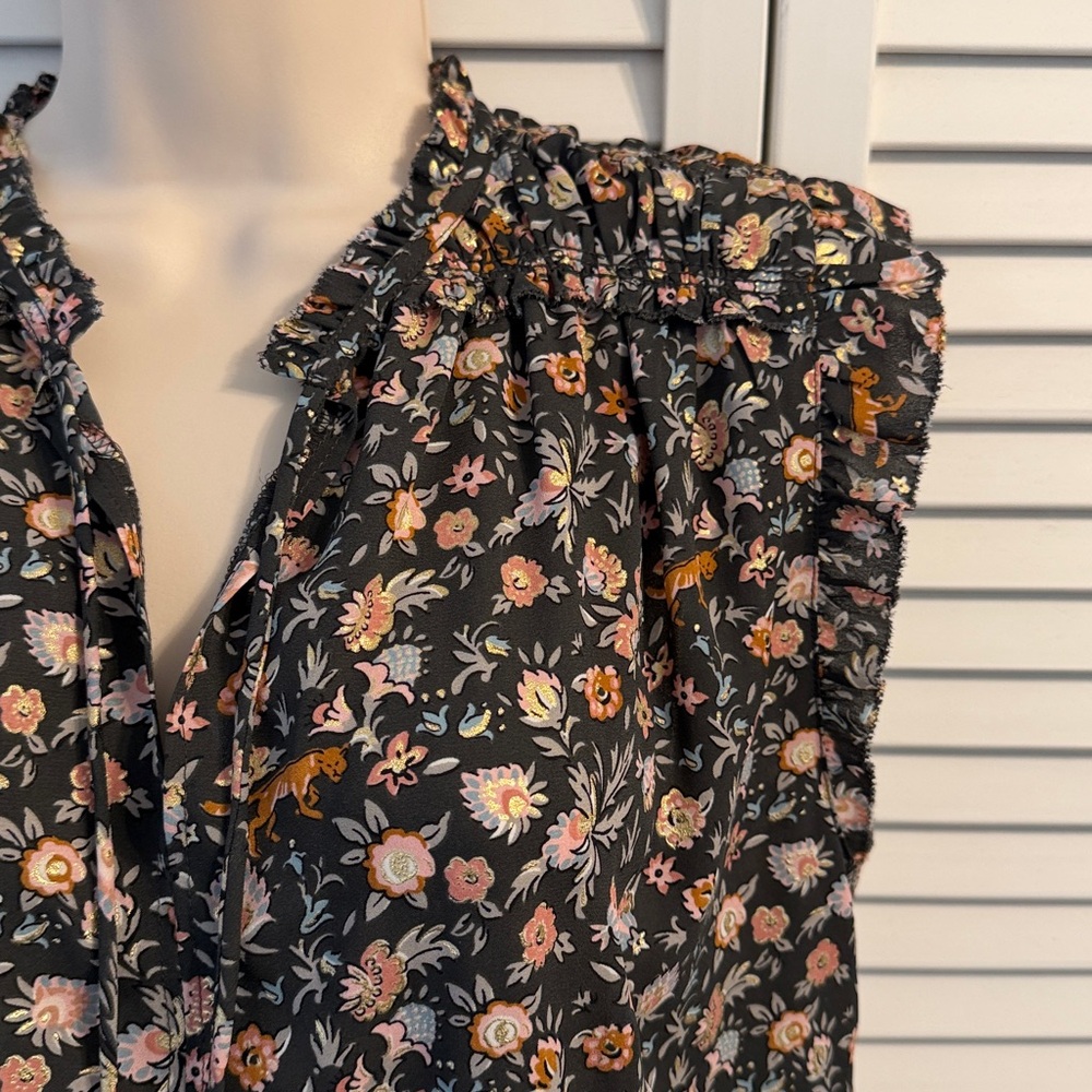 PRICE DROP!! LOFT SLEEVELESS PRINT BLOUSE EUC - Picture 4 of 5